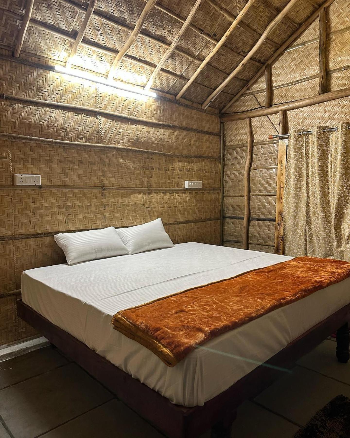 Vanya The Exotic World Resort Hampi Bagian luar foto